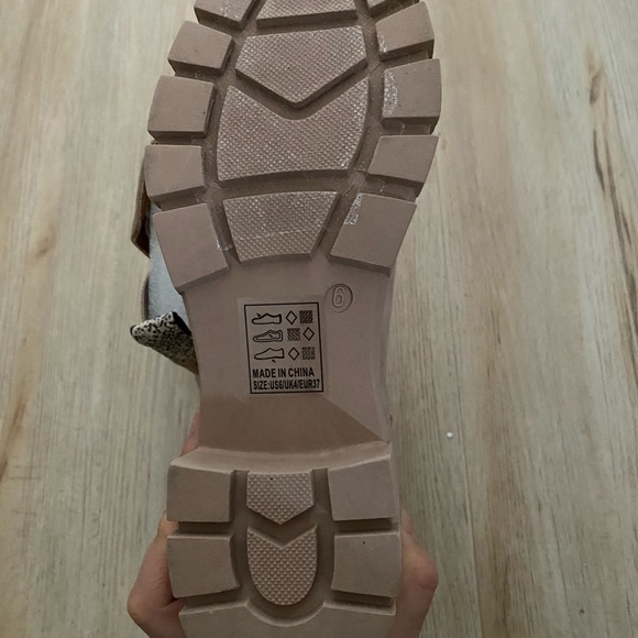 Rennet Booties - Picture 6 of 10